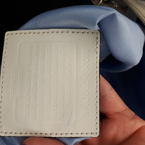 Coach~Chelsea Ivory Hobo - Picture 5 of 6